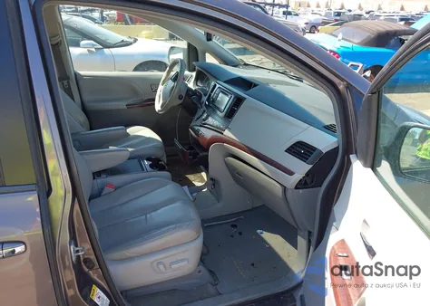 2013 Toyota Sienna Xle V6 8 Passenger из США, поврежденный, VIN 5TDYK3DC6DS289617